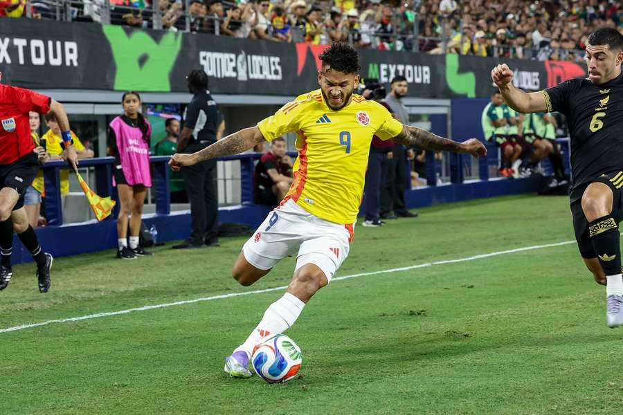 Relatórios diários de desempenho no futebol